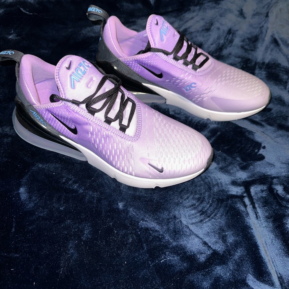 Women’s Nike Air Max 270
